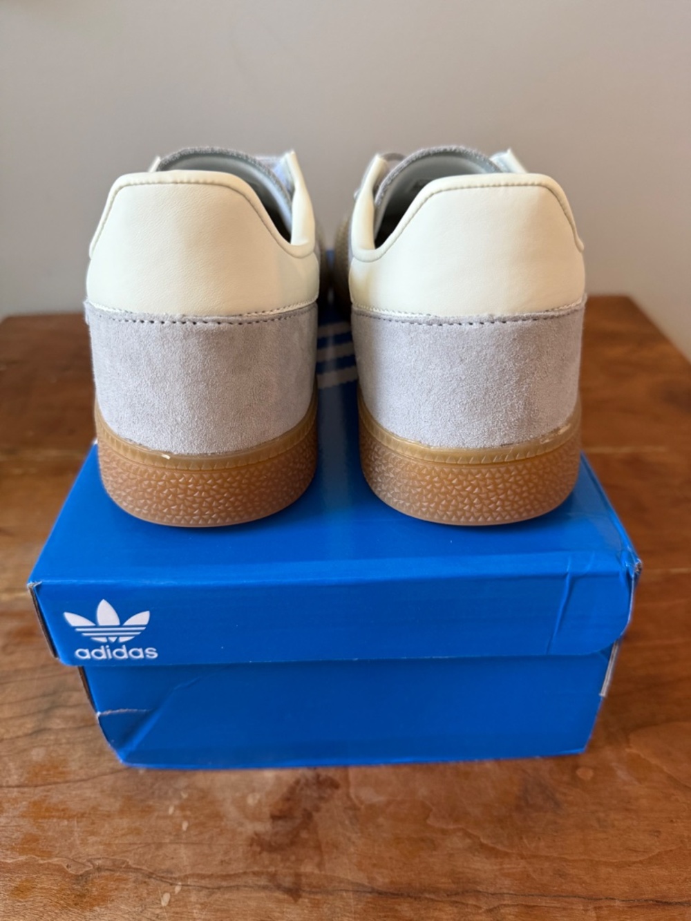 Women’s Size 10 Adidas Sambas BRAND NEW! - Picture 4 of 5